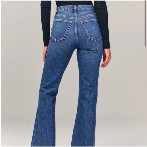 Abercrombie & Fitch Ultra High Rise 70s Vintage Flare Jean - Picture 2 of 7